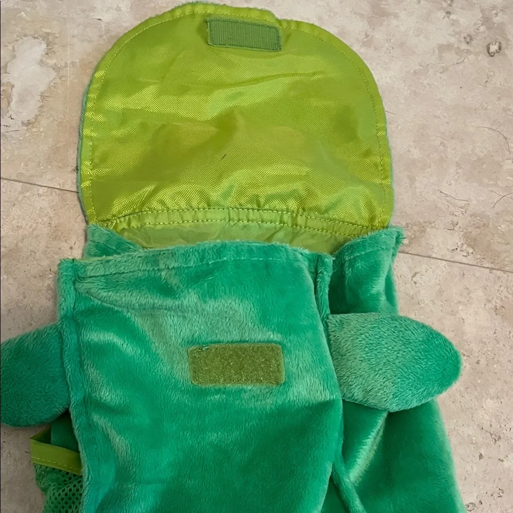 Frog Backpack w/handle and side pocket (Tiny Tillia)